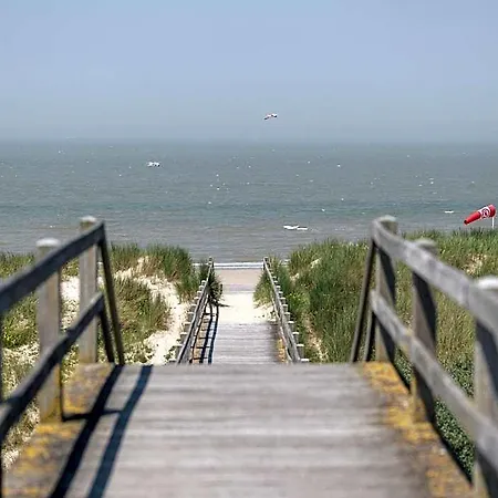 Cotanou V In With Garden Hotel De Haan